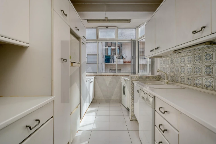 Apartamento T2 para Venda em Carcavelos e Parede Foto 22