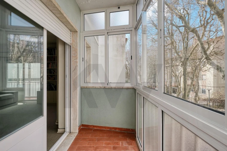 Apartamento T2 para Venda em Carcavelos e Parede Foto 9