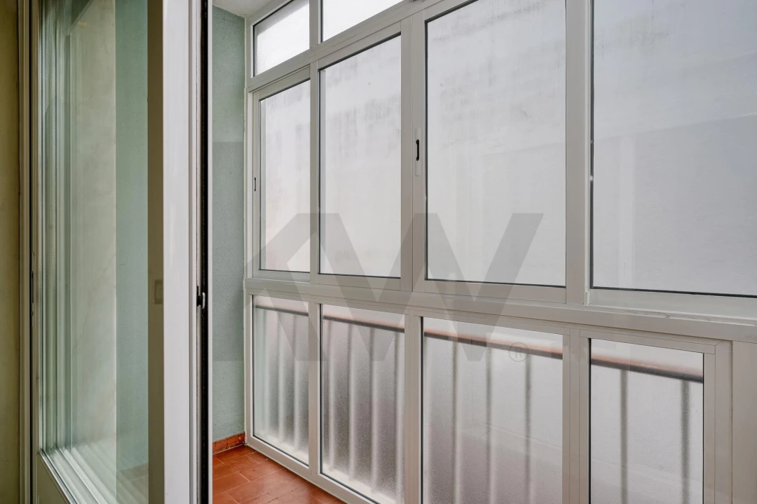 Apartamento T2 para Venda em Carcavelos e Parede Foto 12