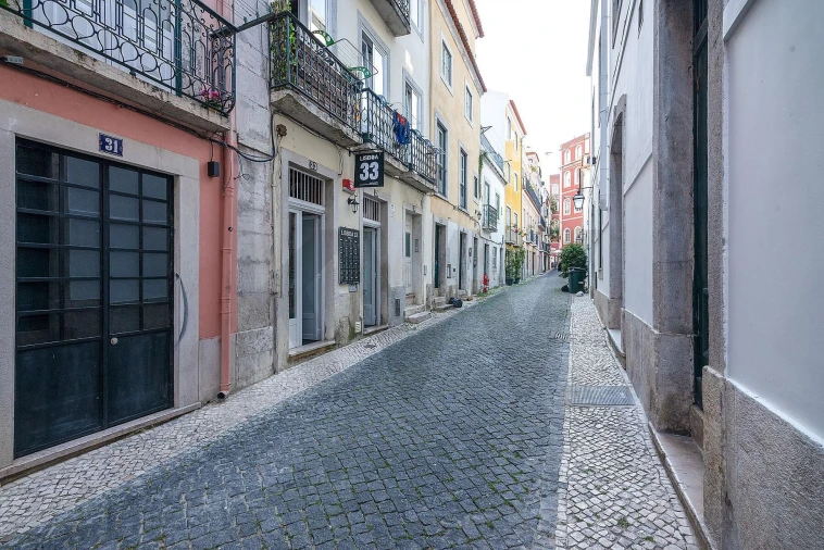 Apartamento T3 para Arrendamento em Santa Maria Maior Foto 33