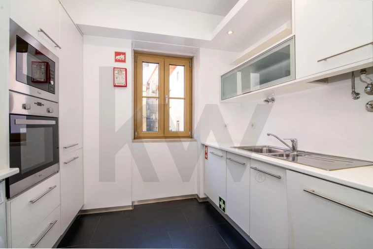 Apartamento T3 para Arrendamento em Santa Maria Maior Foto 8