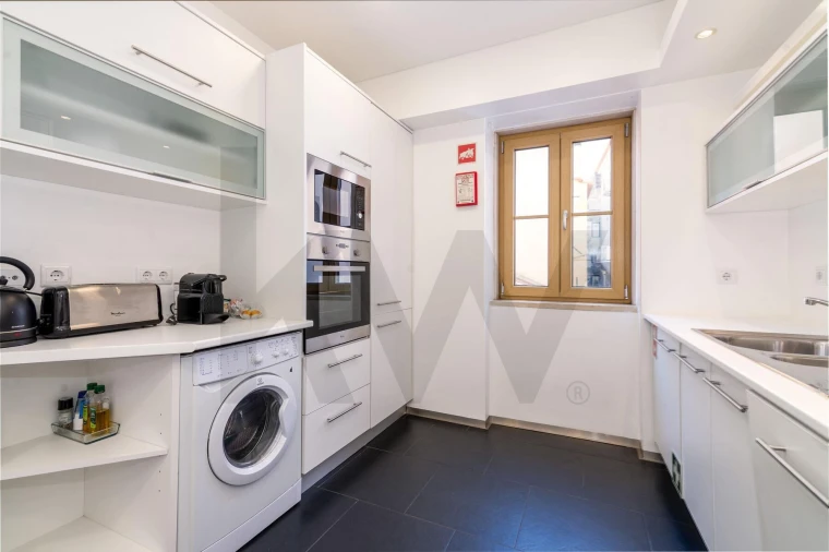 Apartamento T3 para Arrendamento em Santa Maria Maior Foto 7