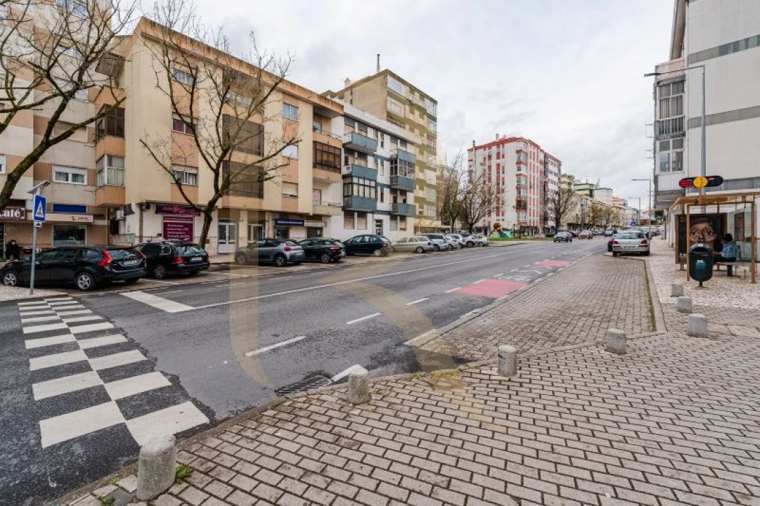 Apartamento T3 para Venda em Amora Foto 37