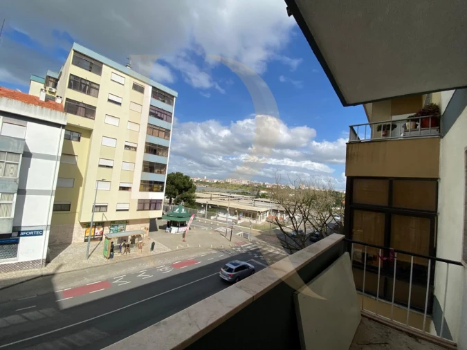 Apartamento T3 para Venda em Amora Foto 15