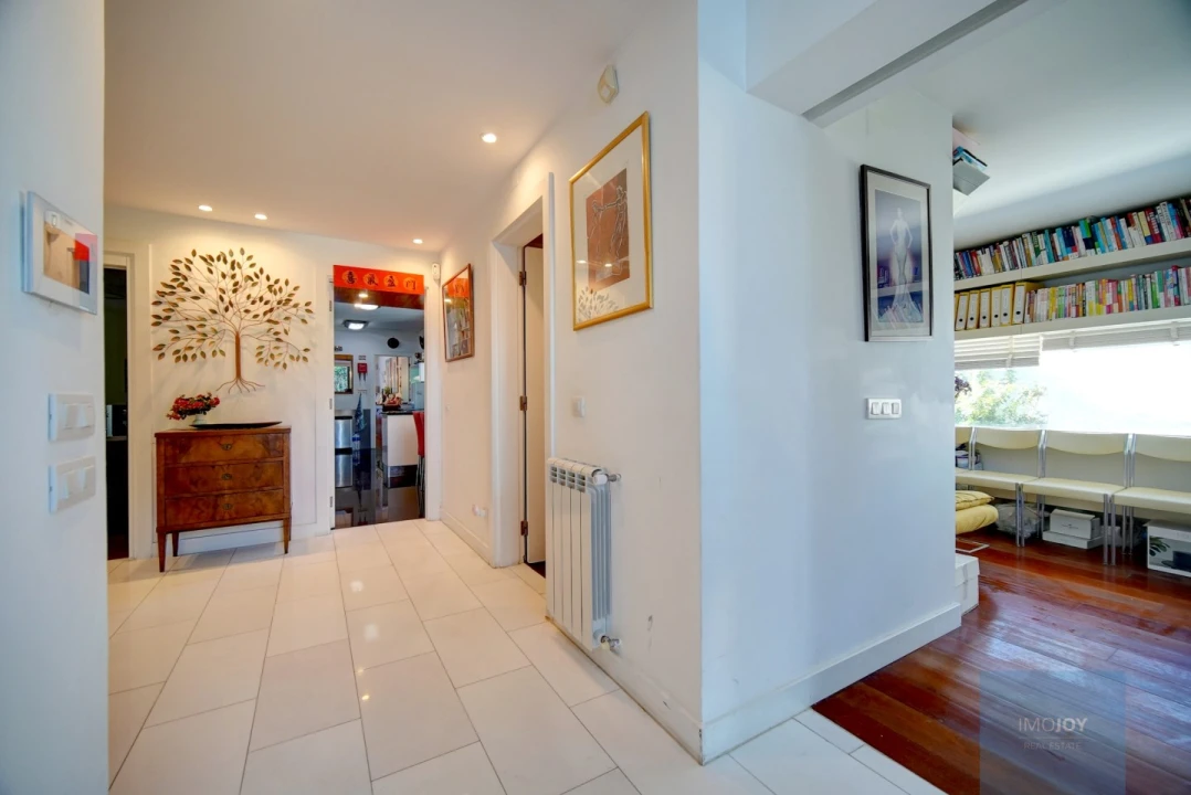 Moradia T8 para Arrendamento em Santa Maria e São Miguel, São Martinho, São Pedro Penaferrim Foto 14