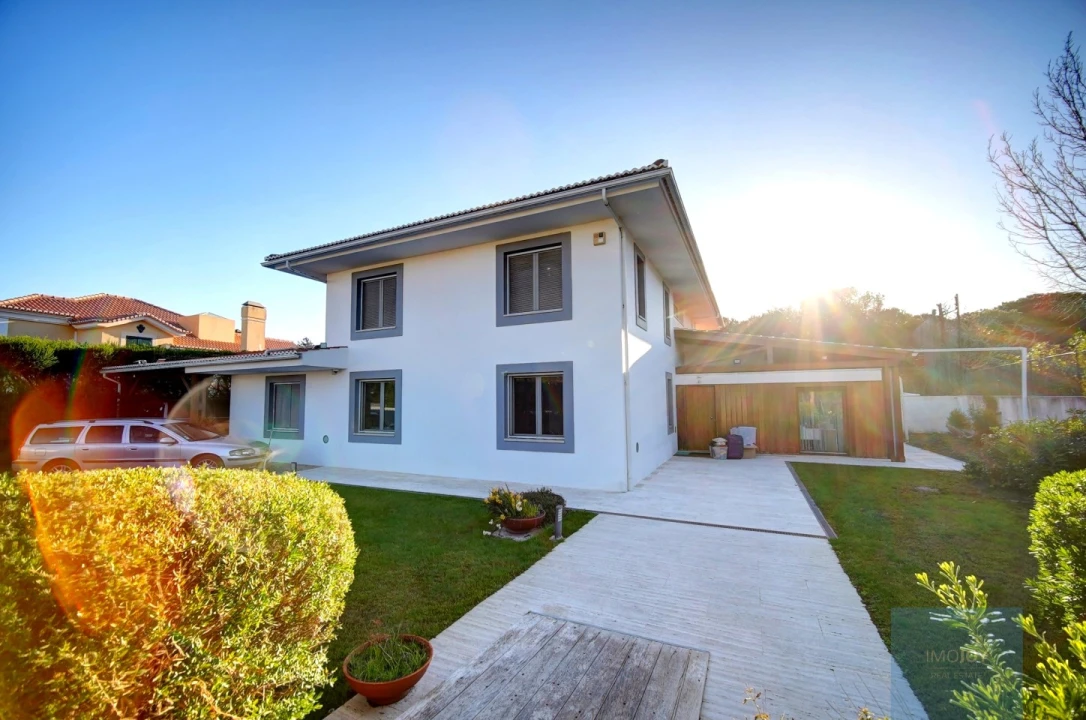 Moradia T8 para Arrendamento em Santa Maria e São Miguel, São Martinho, São Pedro Penaferrim Foto 46