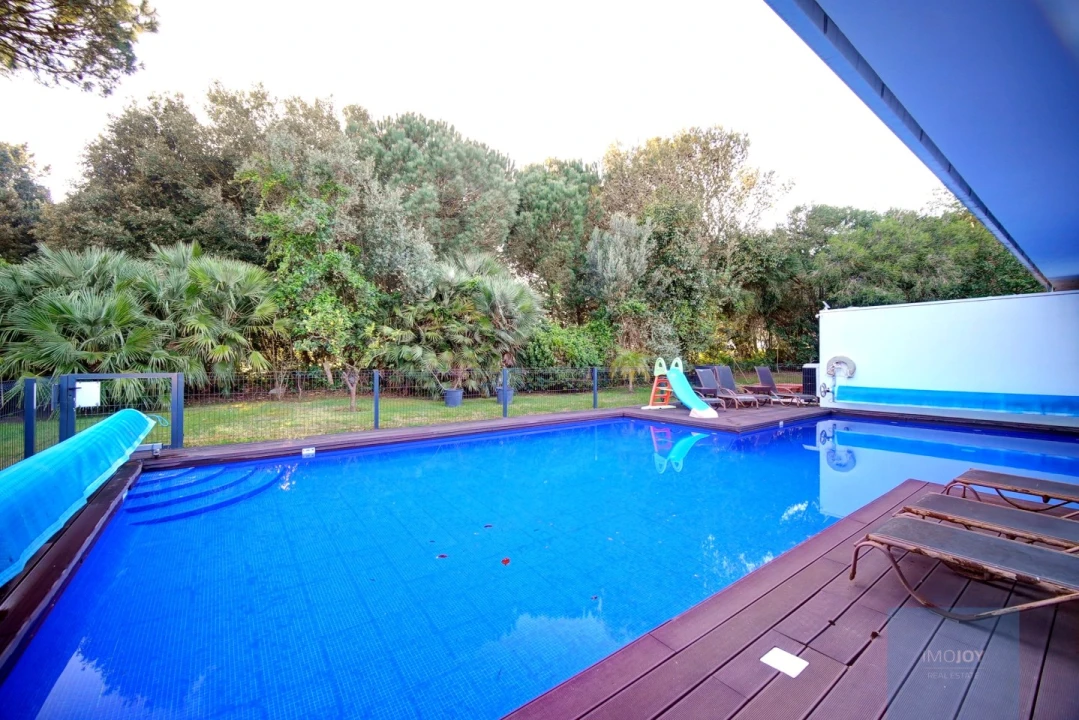 Moradia T8 para Arrendamento em Santa Maria e São Miguel, São Martinho, São Pedro Penaferrim Foto 52