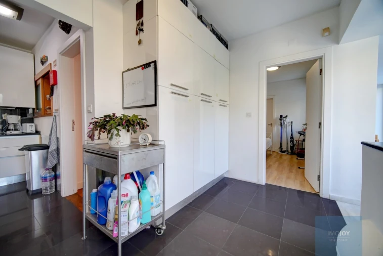 Moradia T8 para Arrendamento em Santa Maria e São Miguel, São Martinho, São Pedro Penaferrim Foto 9