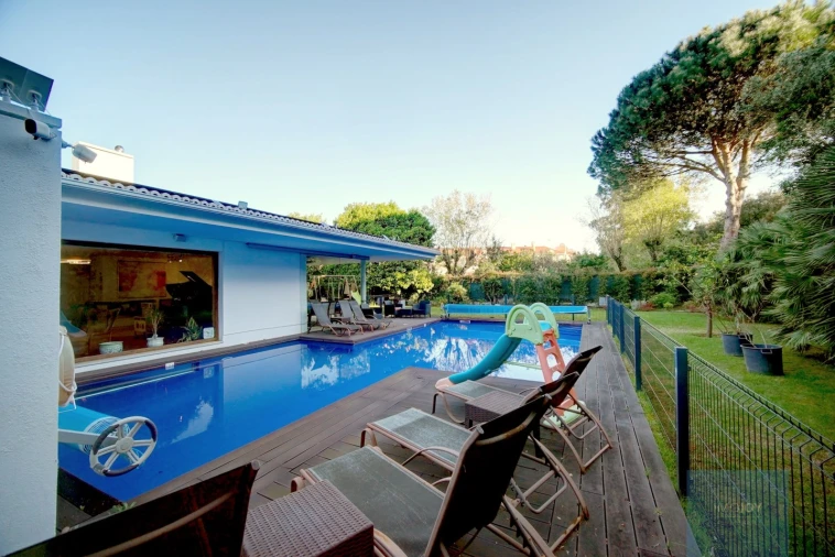 Moradia T8 para Arrendamento em Santa Maria e São Miguel, São Martinho, São Pedro Penaferrim Foto 51