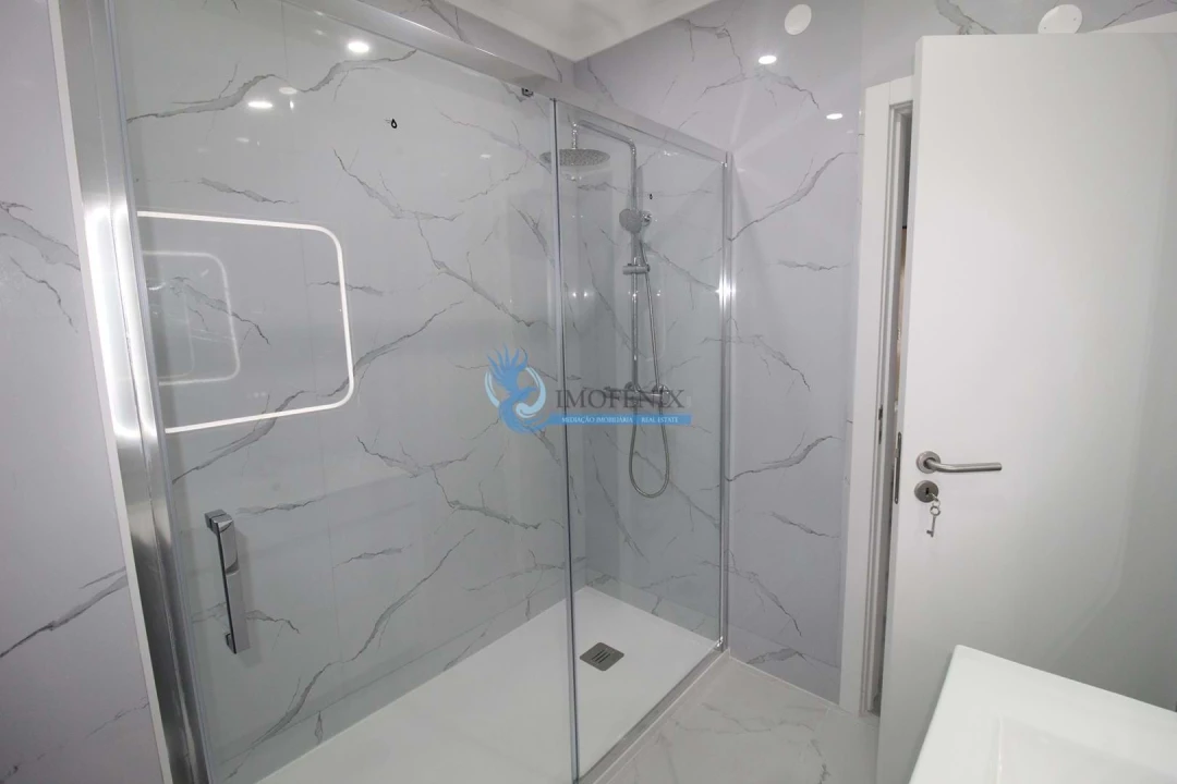 Apartamento T2 para Venda em Quarteira Foto 20