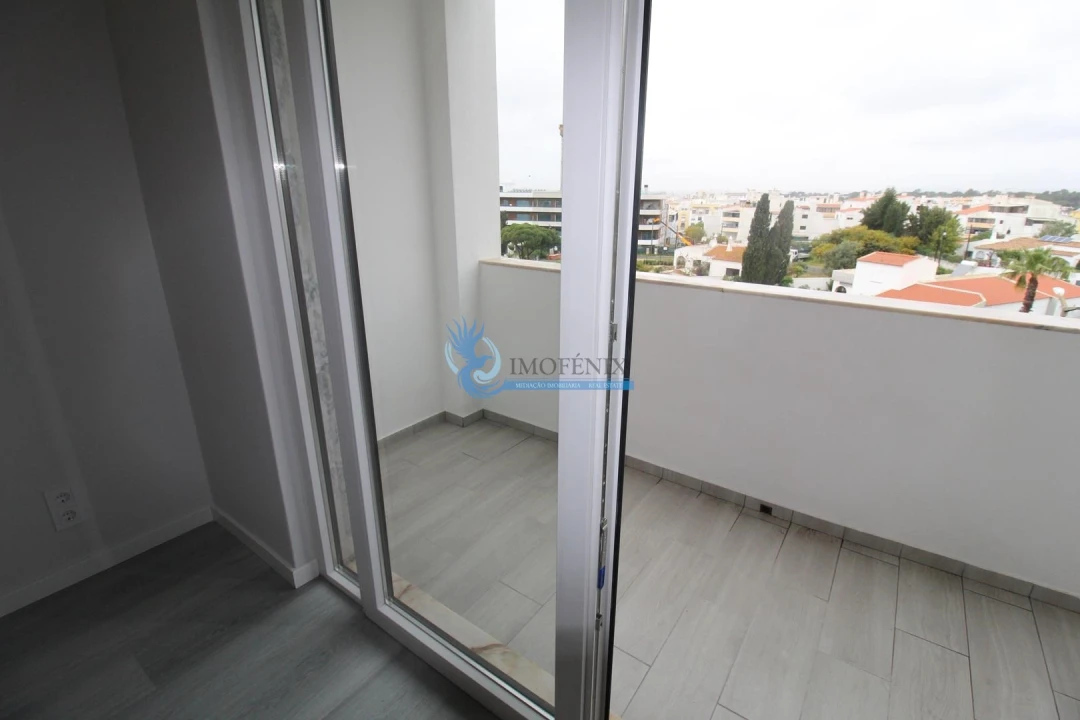Apartamento T2 para Venda em Quarteira Foto 5