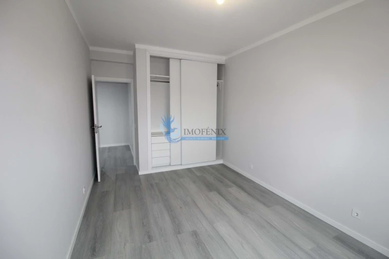 Apartamento T2 para Venda em Quarteira Foto 18