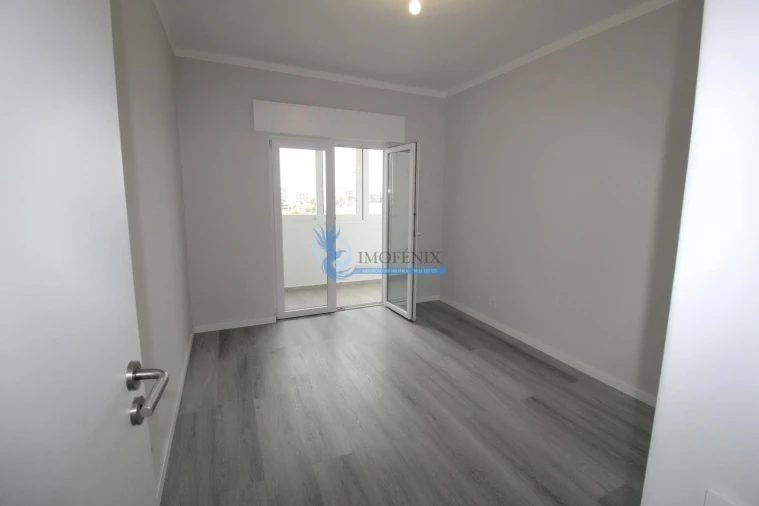 Apartamento T2 para Venda em Quarteira Foto 15
