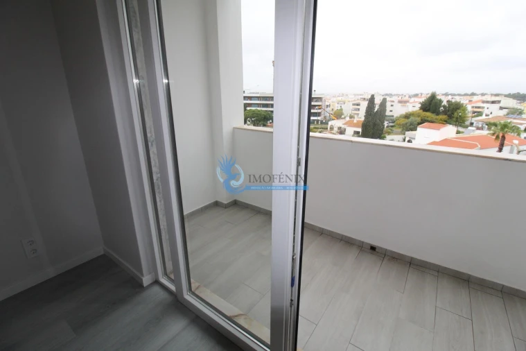 Apartamento T2 para Venda em Quarteira Foto 5