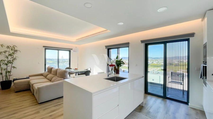 Apartamento T2 para Venda em Faro (Sé e São Pedro) Foto 1