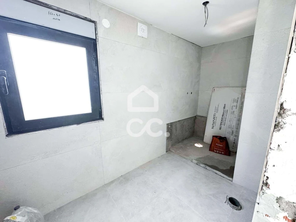 Moradia T1 para Venda em Repeses e São Salvador Foto 6