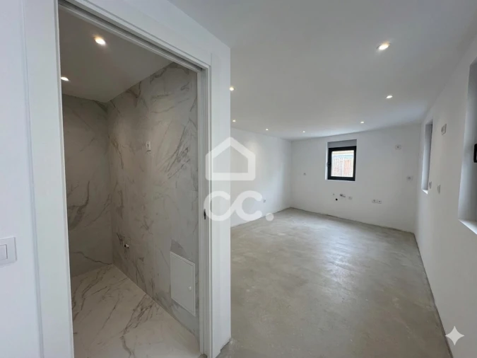 Moradia T1 para Venda em Repeses e São Salvador Foto 3