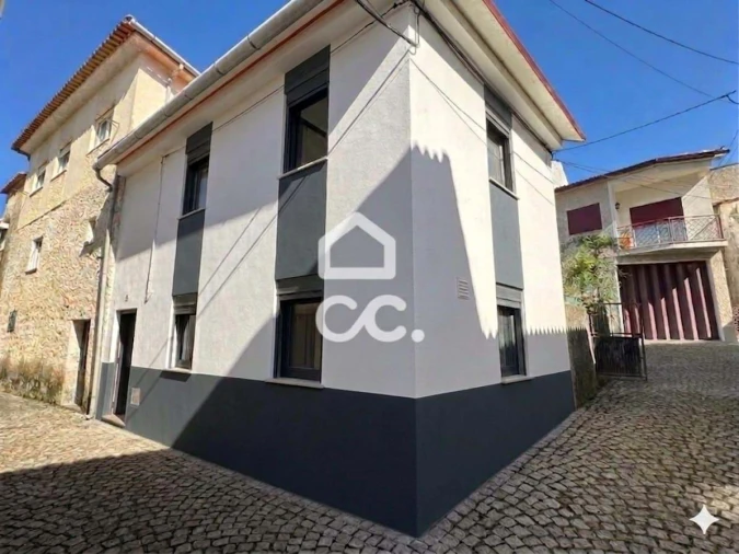 Moradia T1 para Venda em Repeses e São Salvador