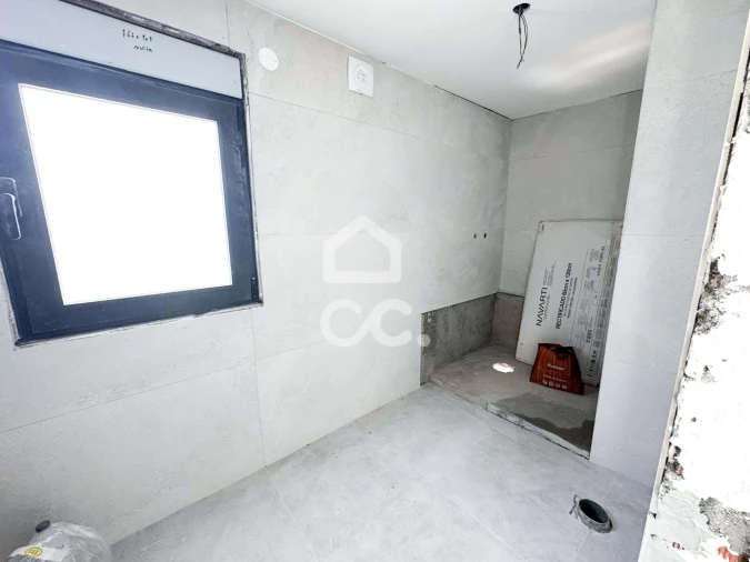 Moradia T1 para Venda em Repeses e São Salvador Foto 6