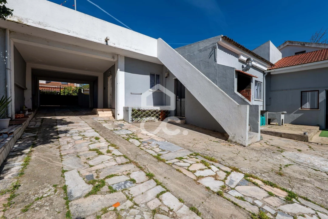 Moradia T2 para Venda em Lamas e Cercal Foto 17