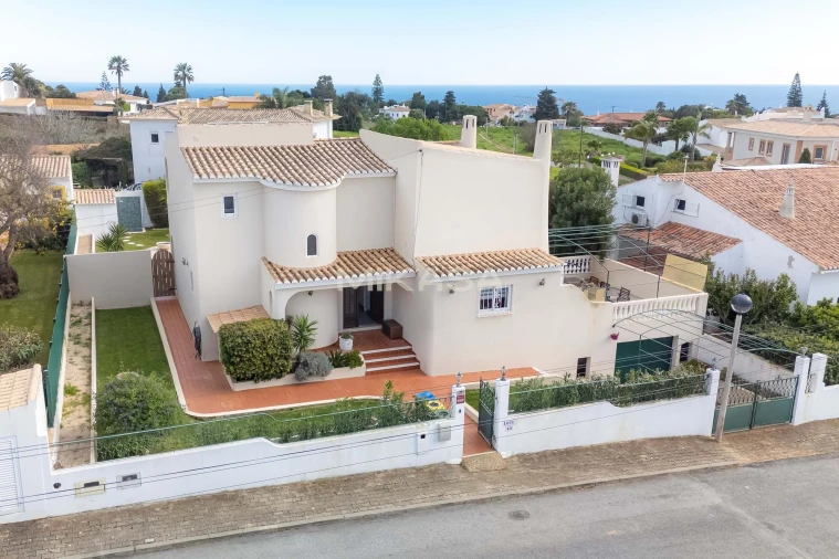 Moradia T3 para Venda em Lagos (São Sebastião e Santa Maria) Foto 32