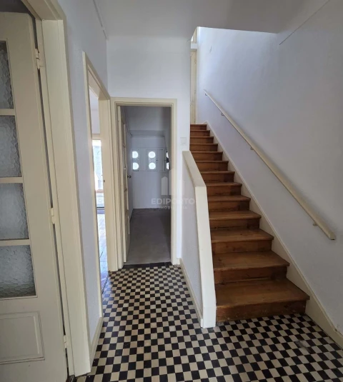 Moradia T2 para Venda em Oliveira do Douro