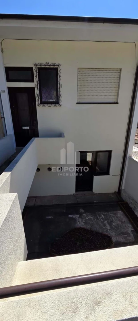 Moradia T2 para Venda em Oliveira do Douro
