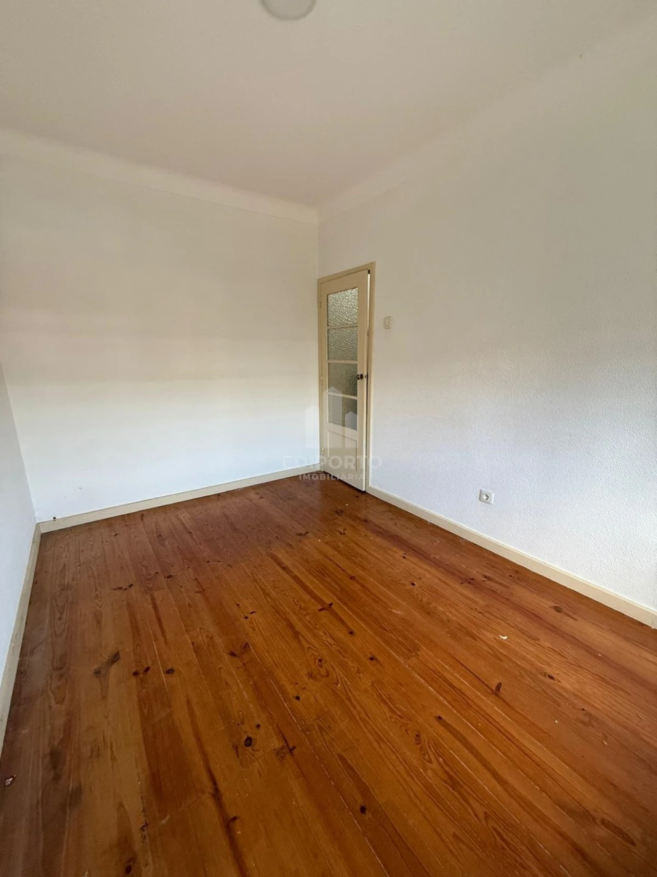 Moradia T2 para Venda em Oliveira do Douro Foto 11