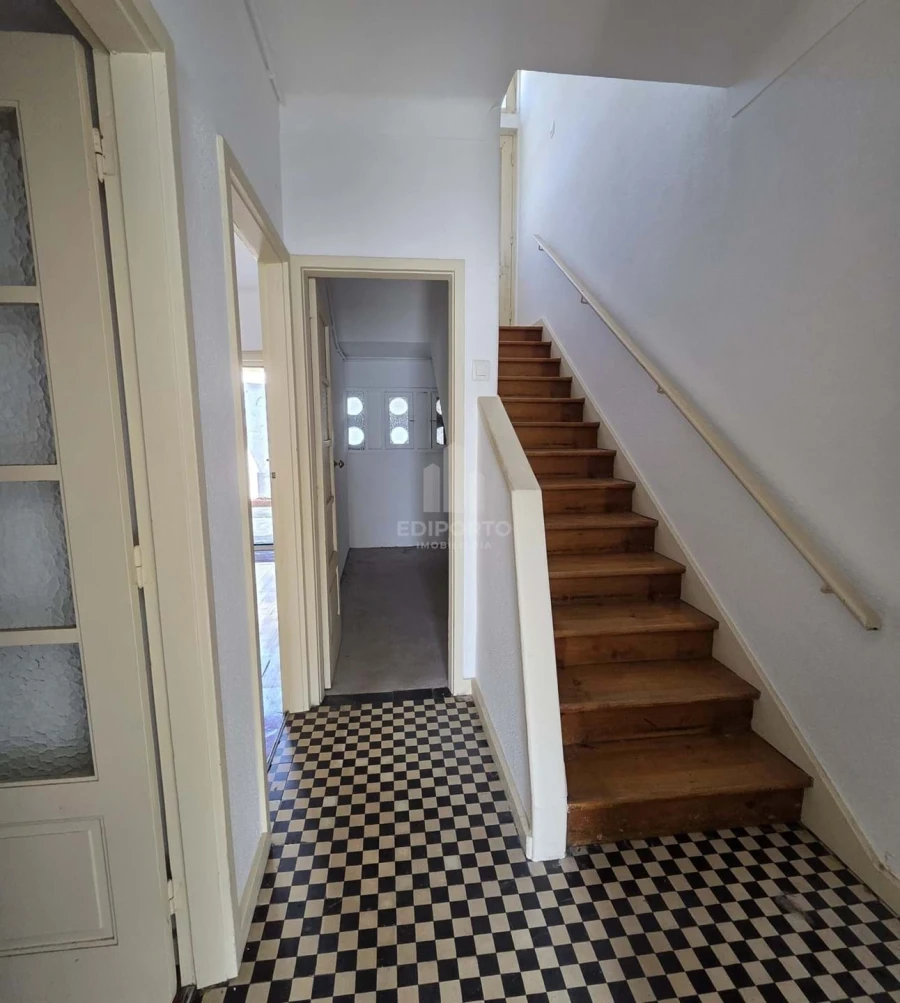 Moradia T2 para Venda em Oliveira do Douro Foto 15