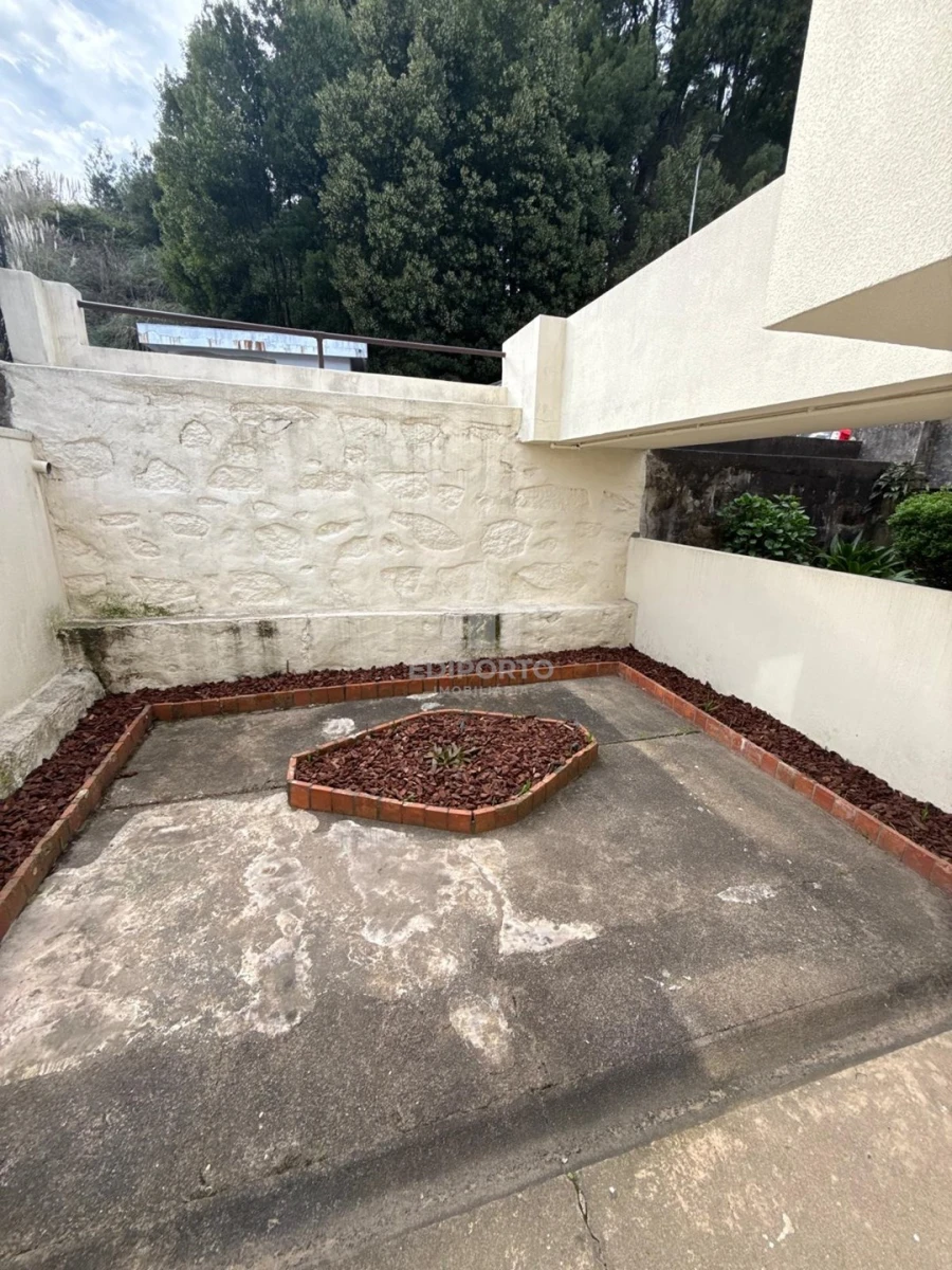 Moradia T2 para Venda em Oliveira do Douro Foto 4