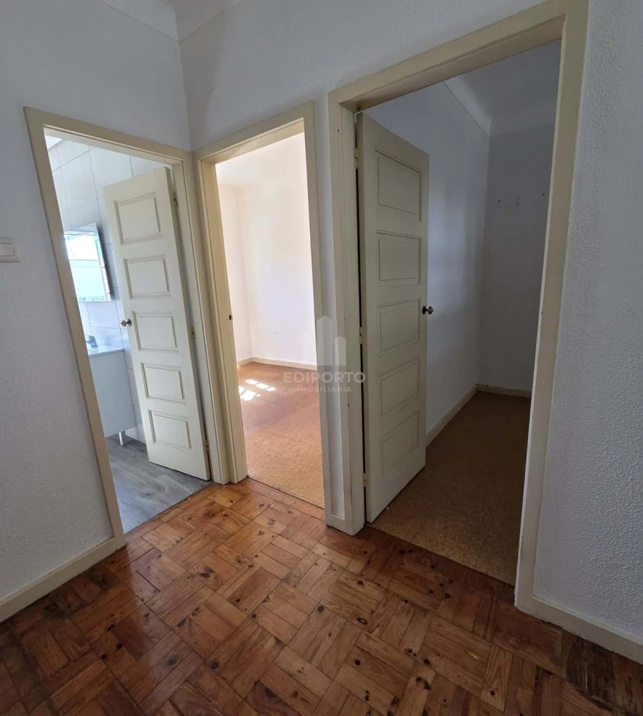 Moradia T2 para Venda em Oliveira do Douro Foto 20