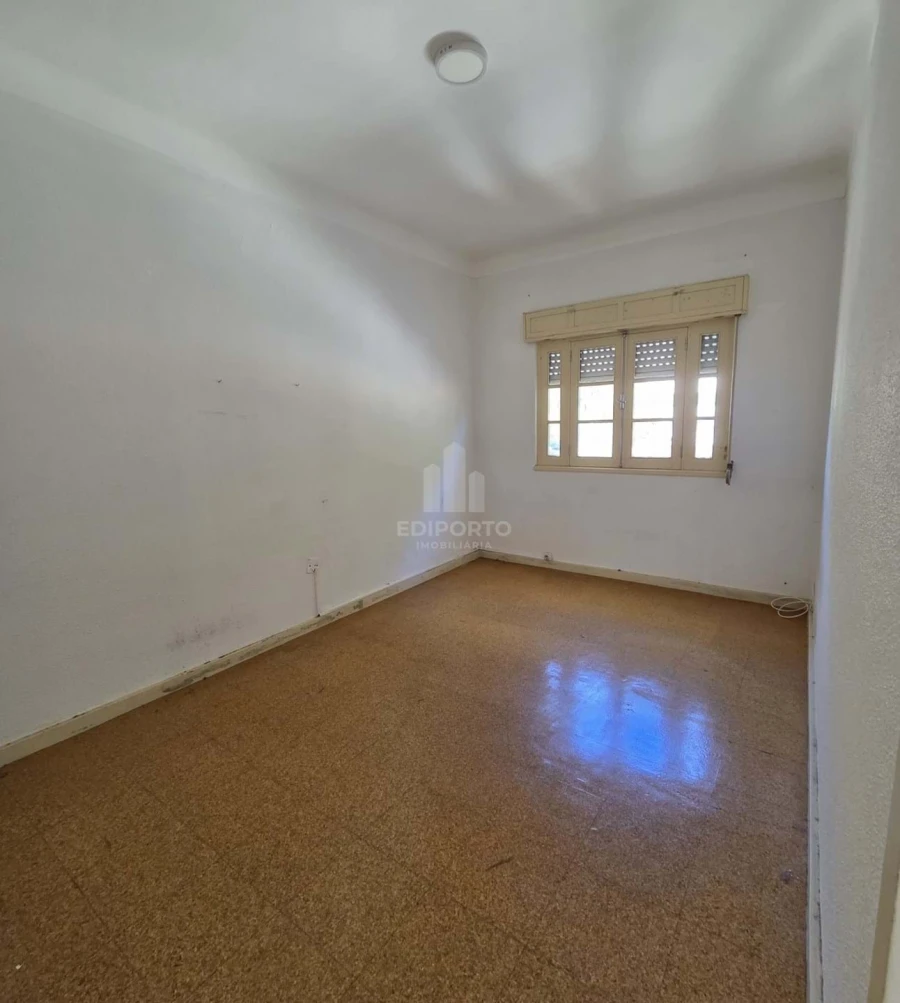 Moradia T2 para Venda em Oliveira do Douro Foto 23