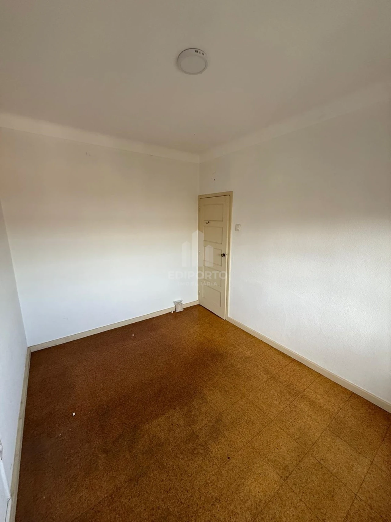 Moradia T2 para Venda em Oliveira do Douro Foto 8