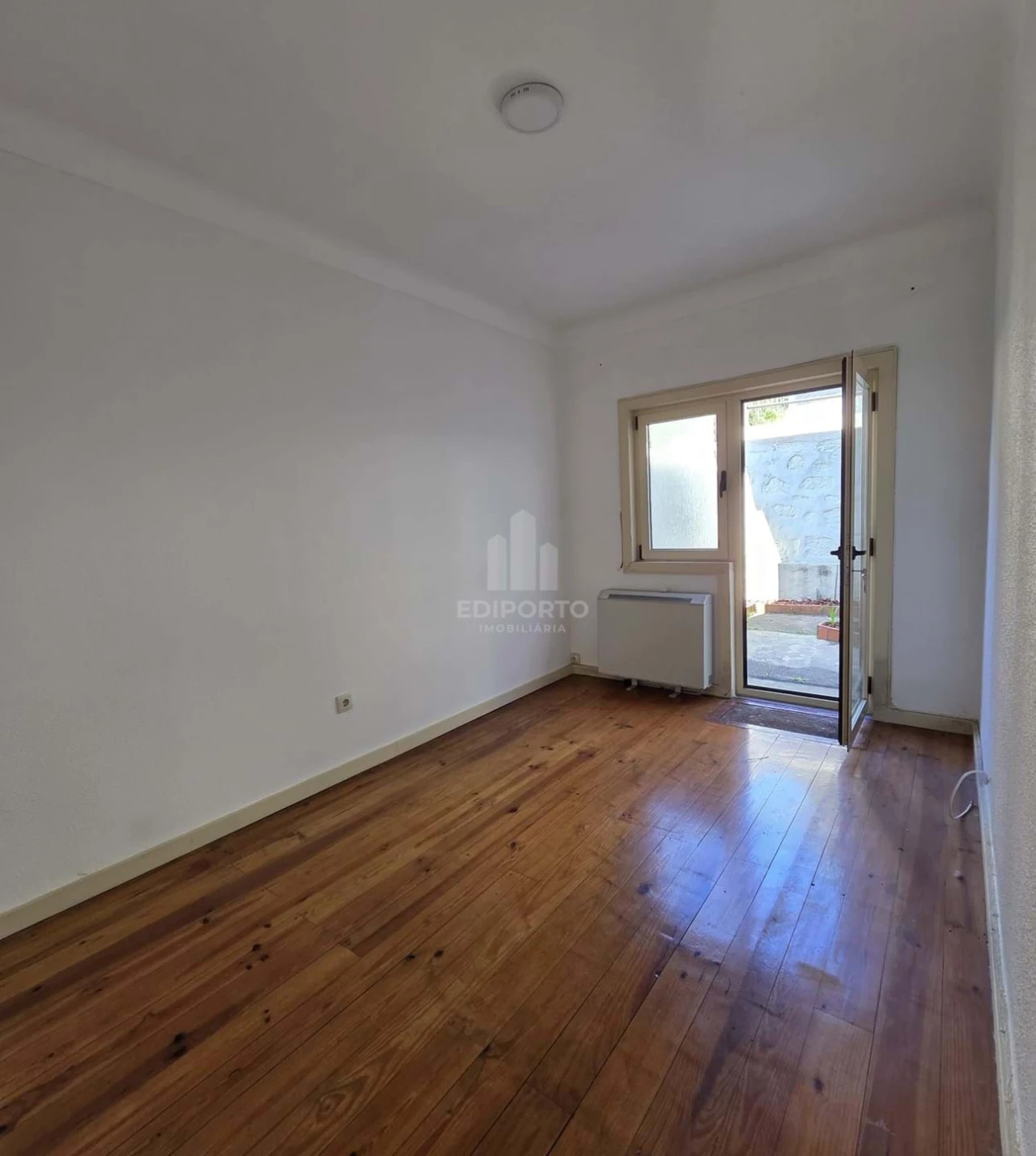 Moradia T2 para Venda em Oliveira do Douro Foto 7