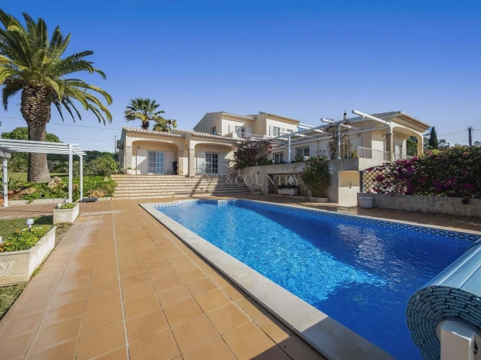 Moradia T4 para Venda em Lagoa e Carvoeiro Foto 2