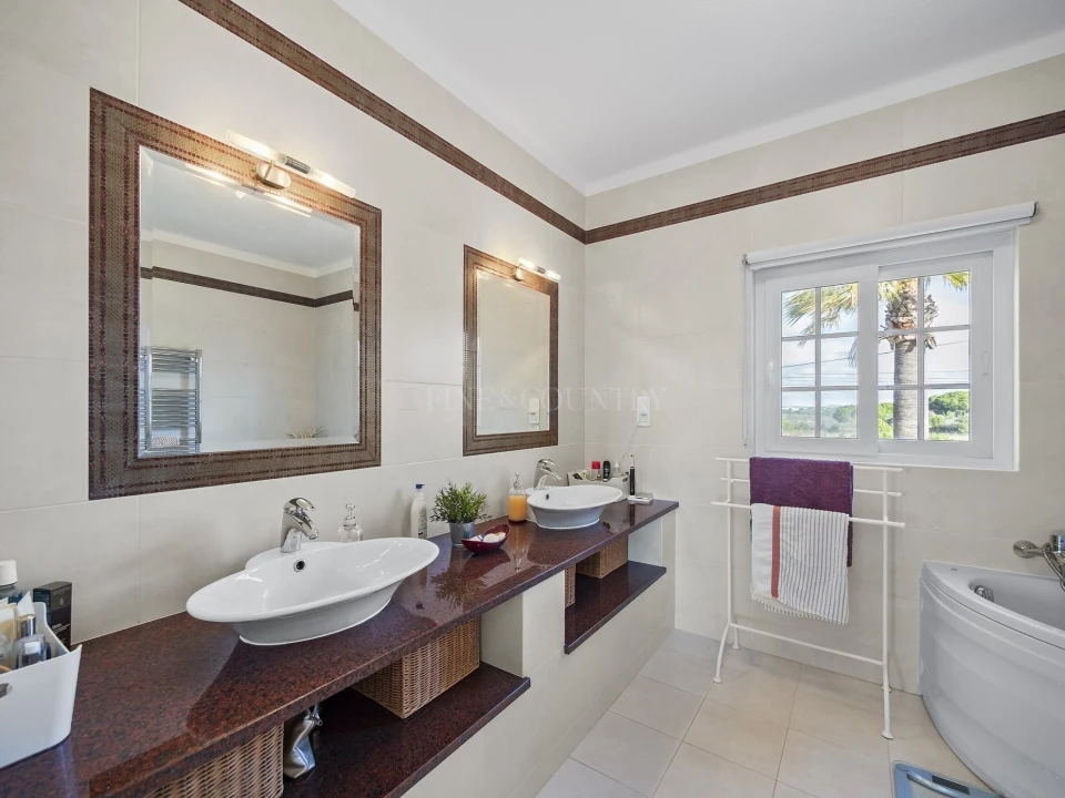 Moradia T4 para Venda em Lagoa e Carvoeiro Foto 29