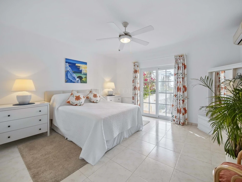 Moradia T4 para Venda em Lagoa e Carvoeiro Foto 16