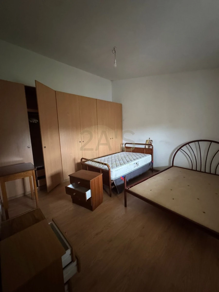 Moradia T1 para Venda em Aguda Foto 6