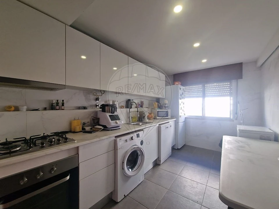 Apartamento T2 para Venda em Oeiras e São Julião da Barra, Paço de Arcos e Caxias Foto 4