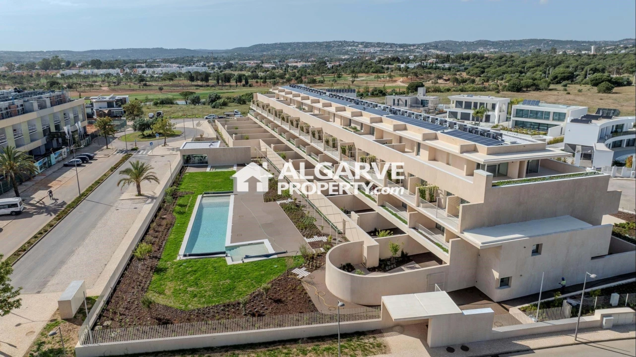 Apartamento T3 para Venda em Quarteira Foto 5