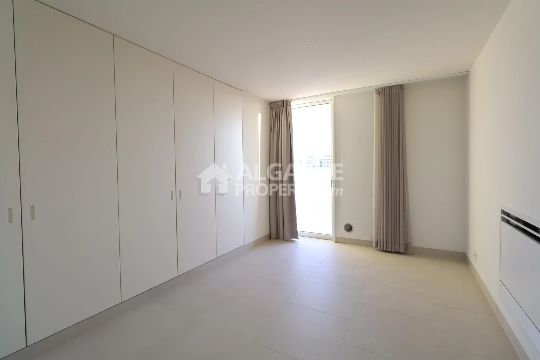 Apartamento T3 para Venda em Quarteira Foto 12