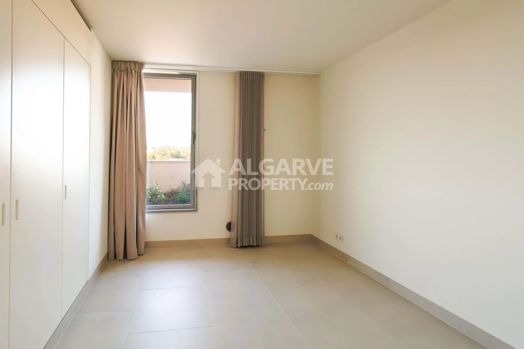 Apartamento T3 para Venda em Quarteira Foto 13