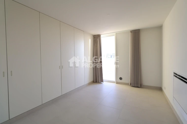 Apartamento T3 para Venda em Quarteira Foto 12