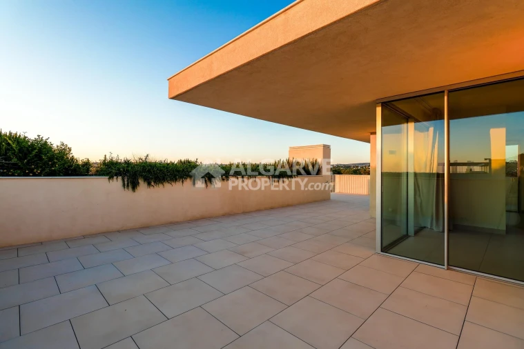 Apartamento T3 para Venda em Quarteira Foto 18