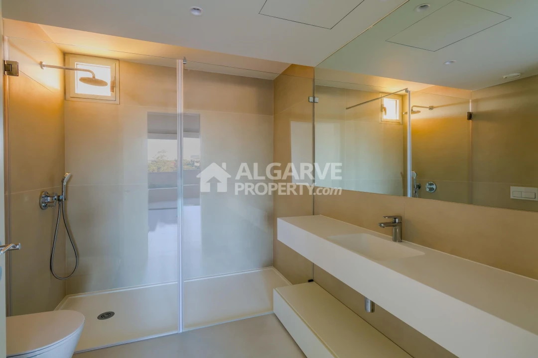 Apartamento T3 para Venda em Quarteira Foto 15