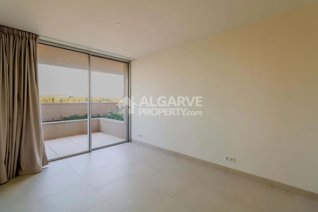 Apartamento T3 para Venda em Quarteira Foto 10