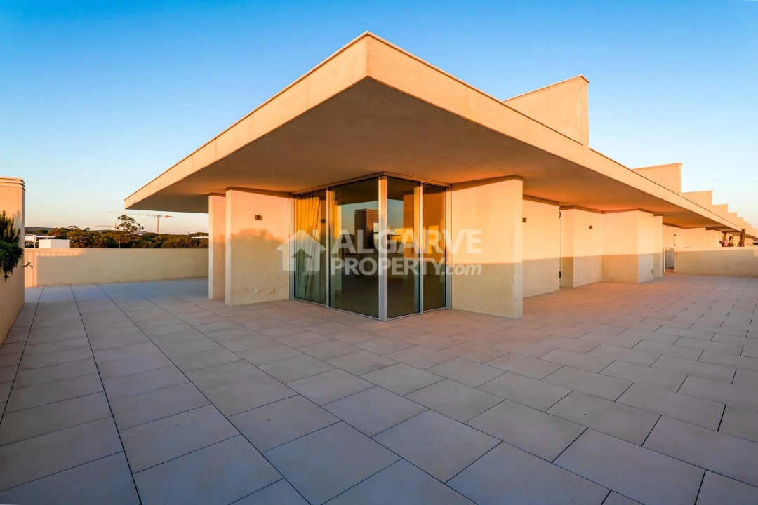 Apartamento T3 para Venda em Quarteira Foto 4