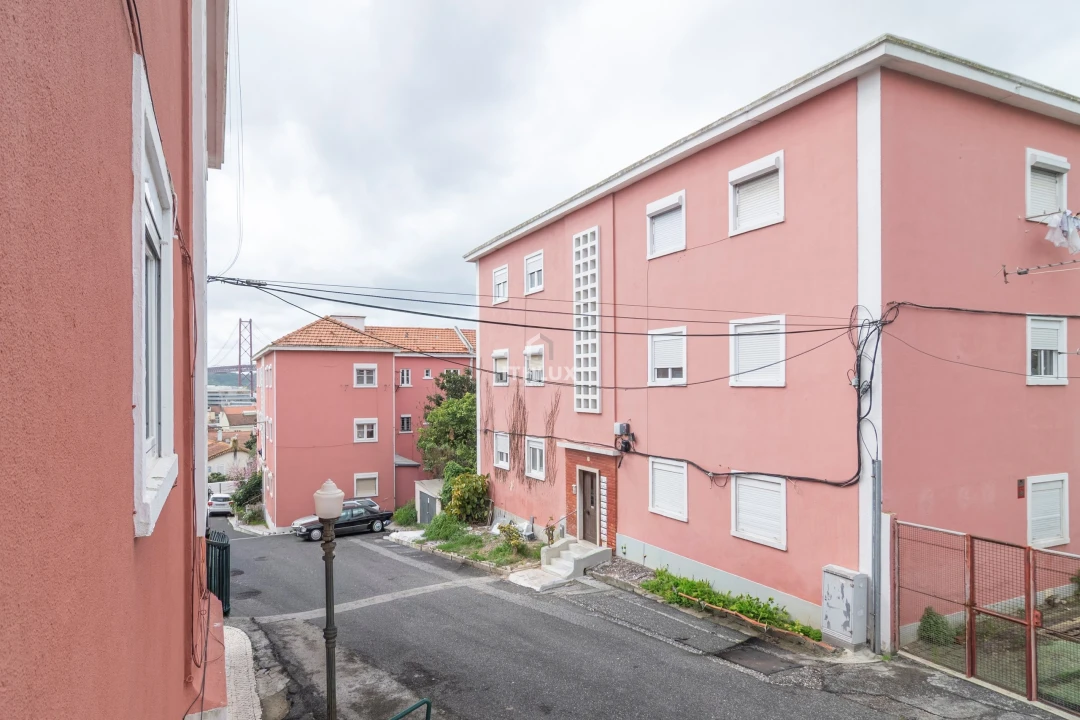 Apartamento T2 para Venda em Alcantara Foto 23