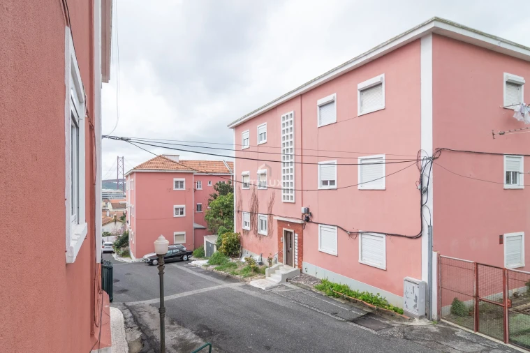 Apartamento T2 para Venda em Alcantara Foto 23