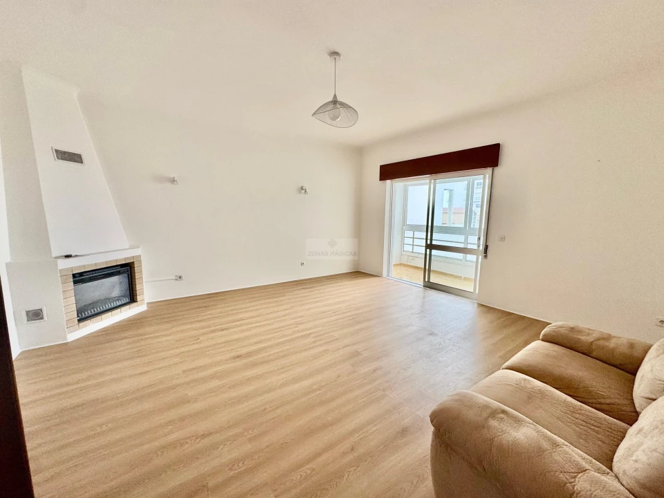 Apartamento T2 para Venda em Lagos (São Sebastião e Santa Maria) Foto 1